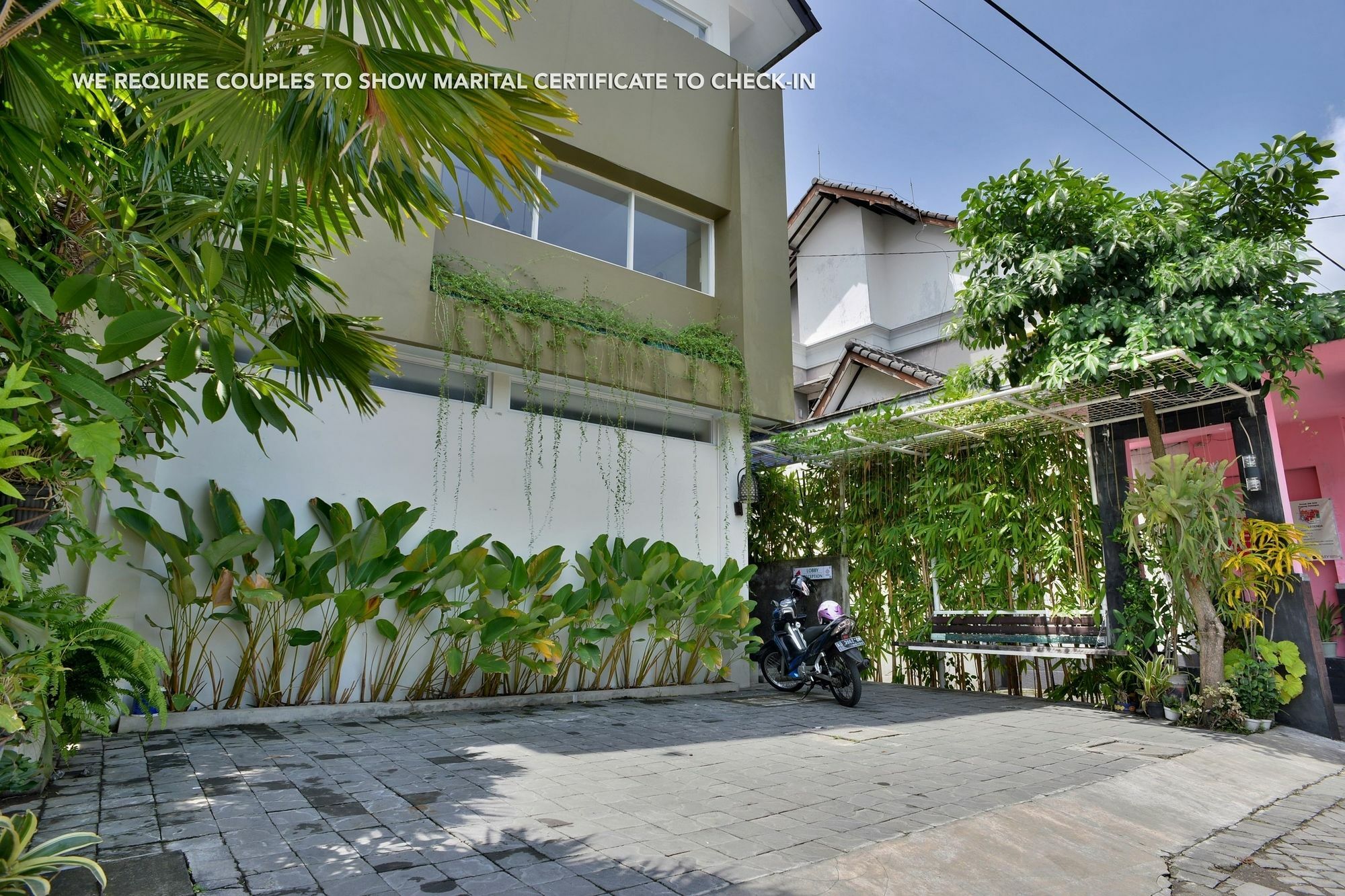 Zen Rooms Pogung Syariah Kejayan Extérieur photo