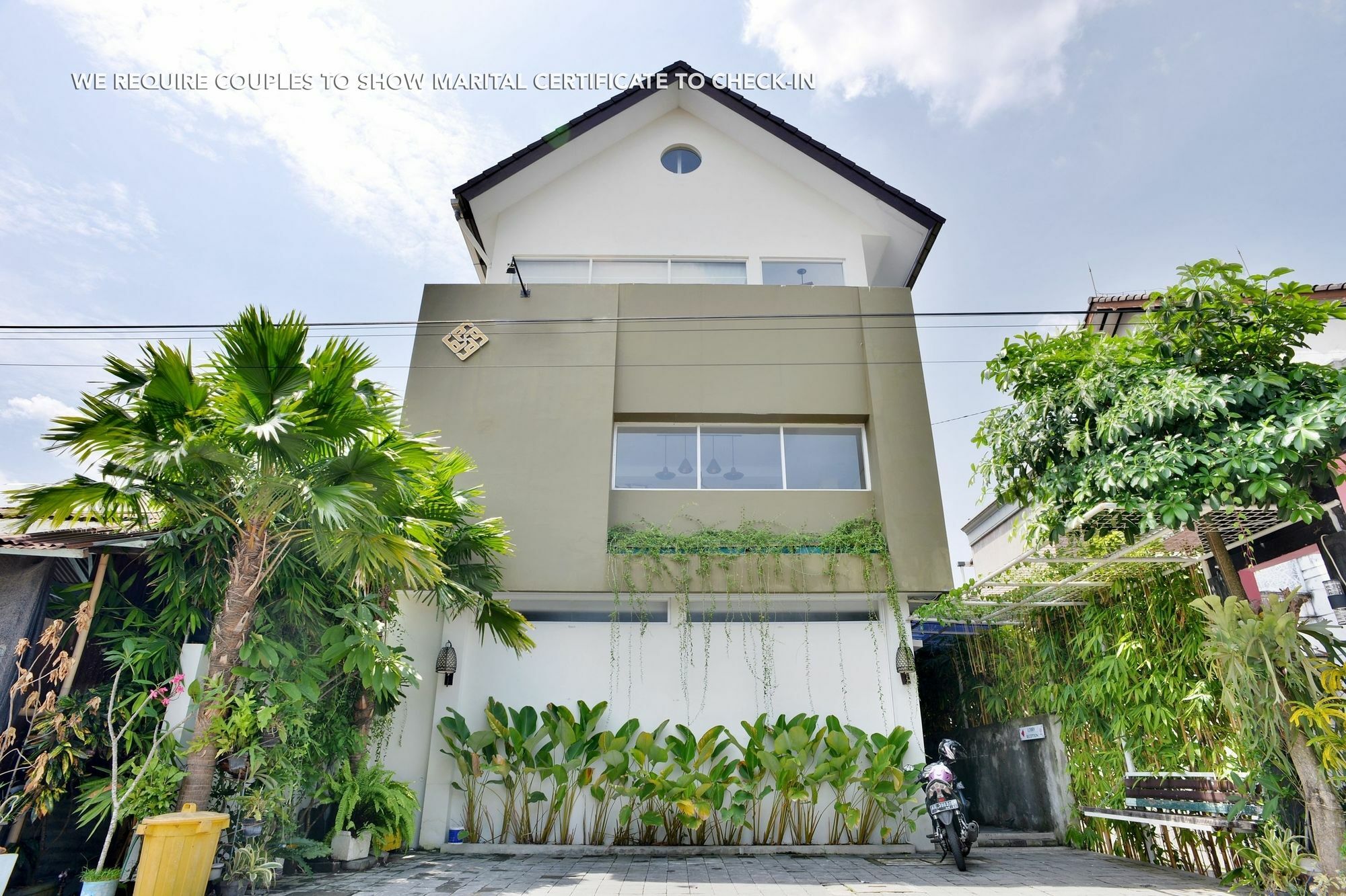 Zen Rooms Pogung Syariah Kejayan Extérieur photo